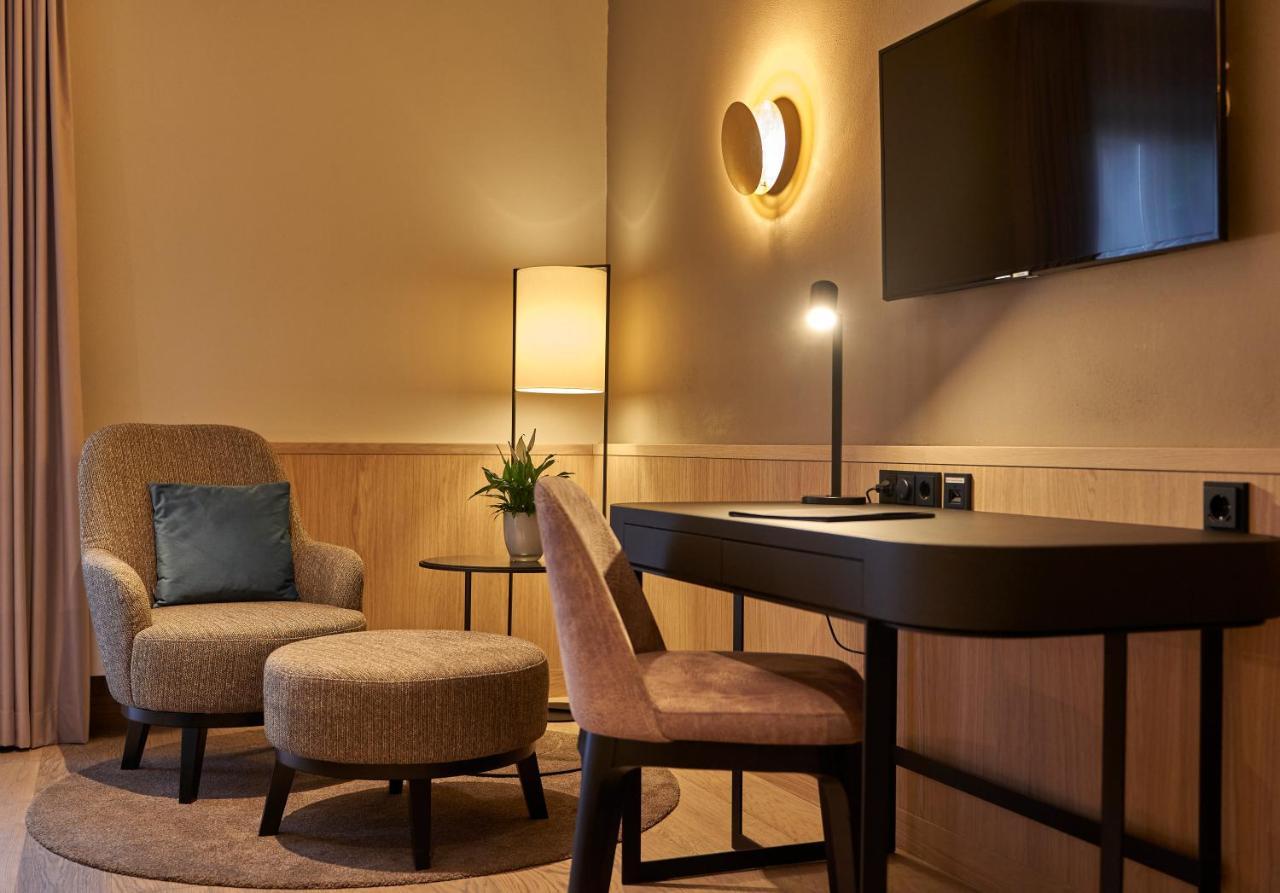 Hotel Zur Waldbahn 즈위젤 외부 사진