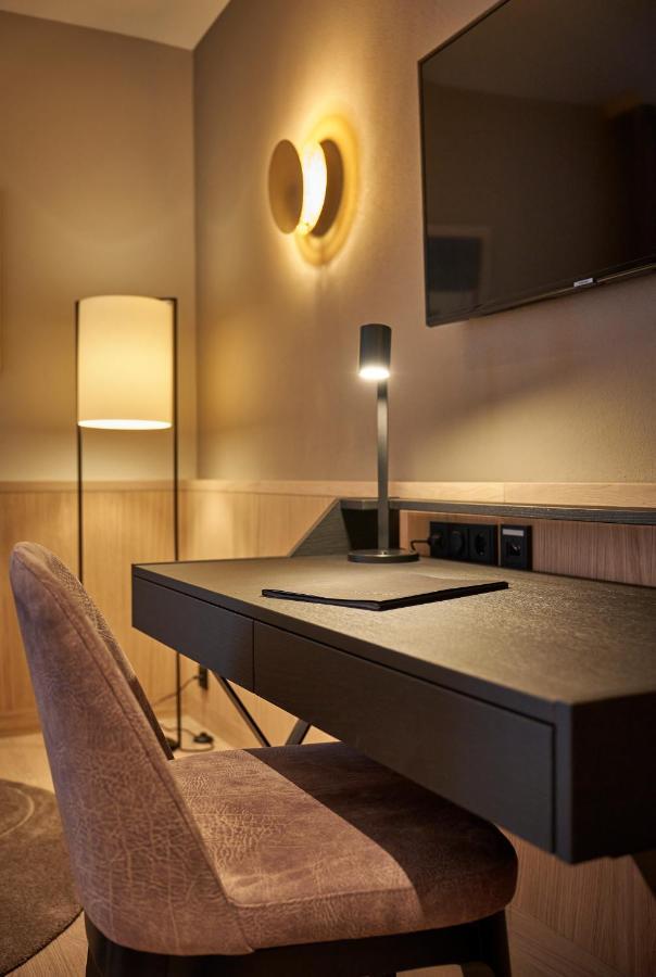 Hotel Zur Waldbahn 즈위젤 외부 사진