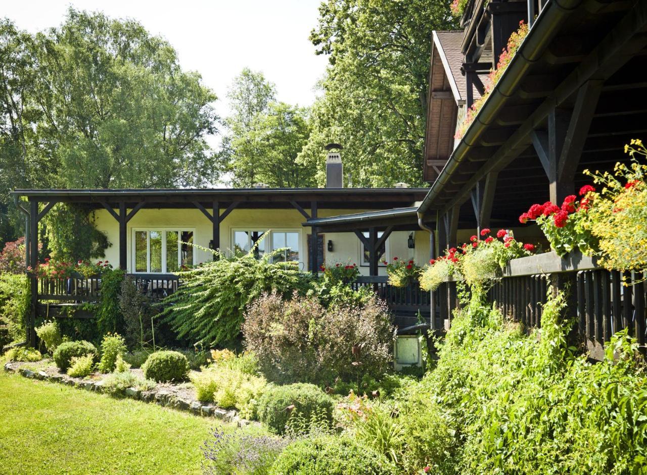 Hotel Zur Waldbahn 즈위젤 외부 사진