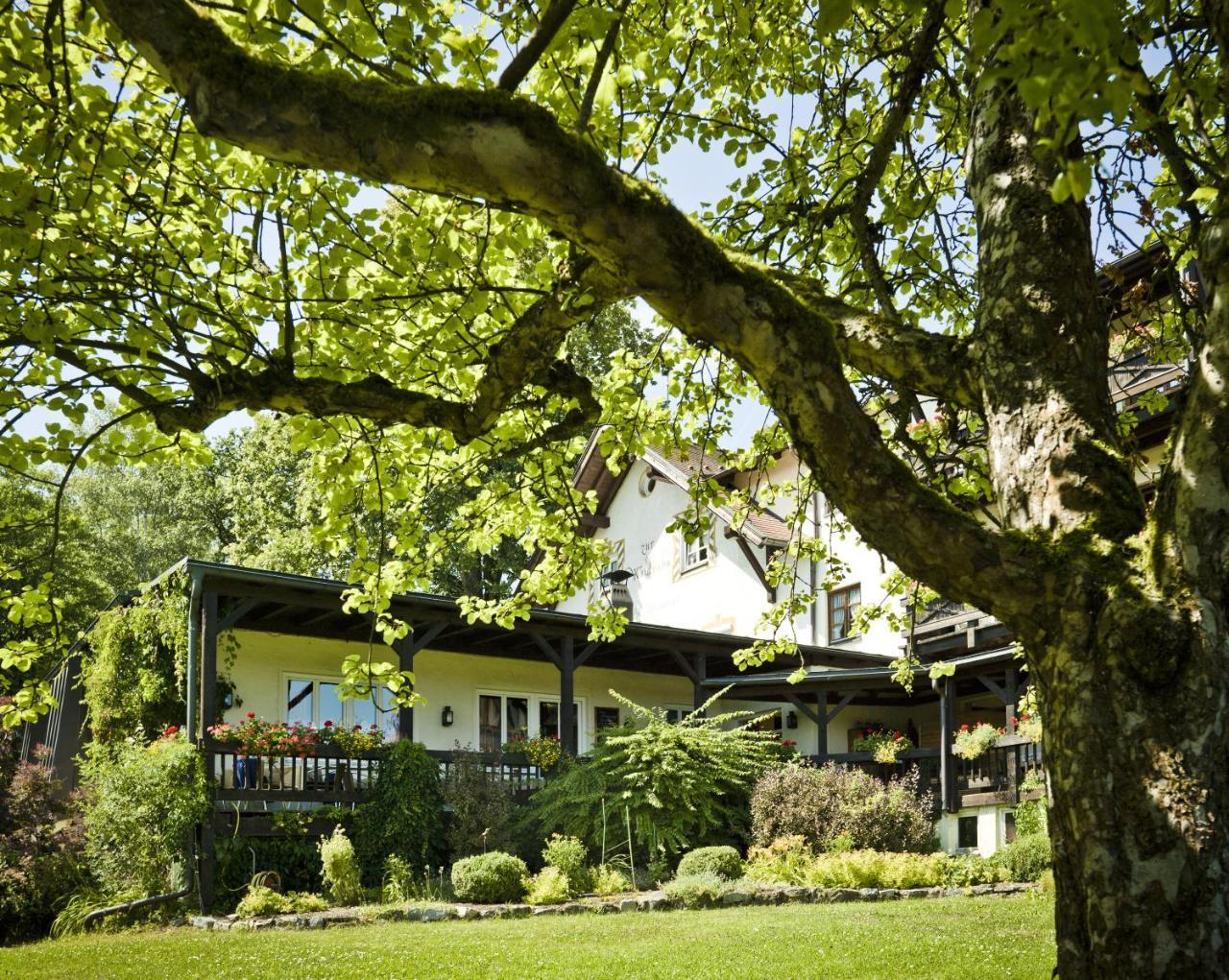 Hotel Zur Waldbahn 즈위젤 외부 사진